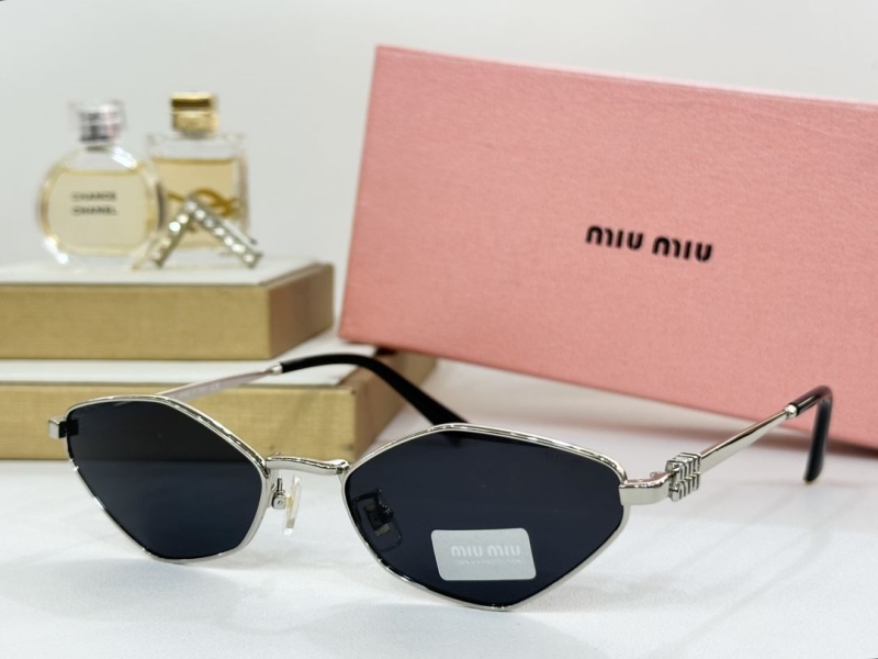 Miu miu Sunglasses